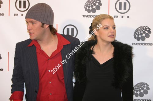 041126-3345-Ben_YvonneCatterfeld